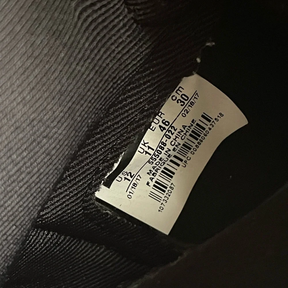Nike Air Jordan 1 Retro High OG 'Triple Black' sneaker - Picture 8 of 10
